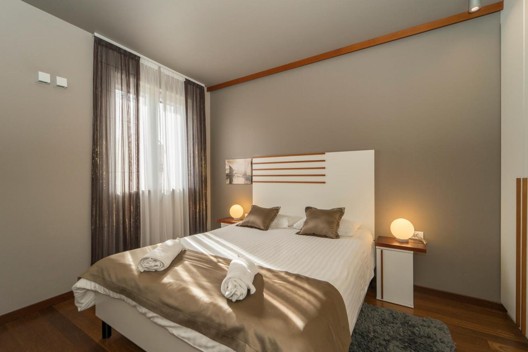 Luxury Rooms And Apartment Silente Bacvice Split Exterior foto
